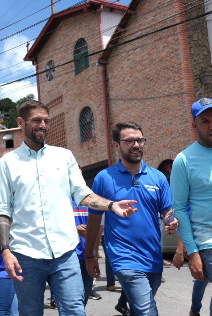 “Mientras muchos se alejan yo decidí quedarme”