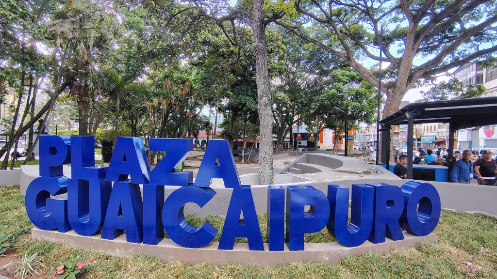 La renovada plaza Guaicaipuro ya está lista