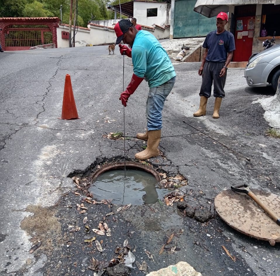 Destapan tanquilla en El Panadero