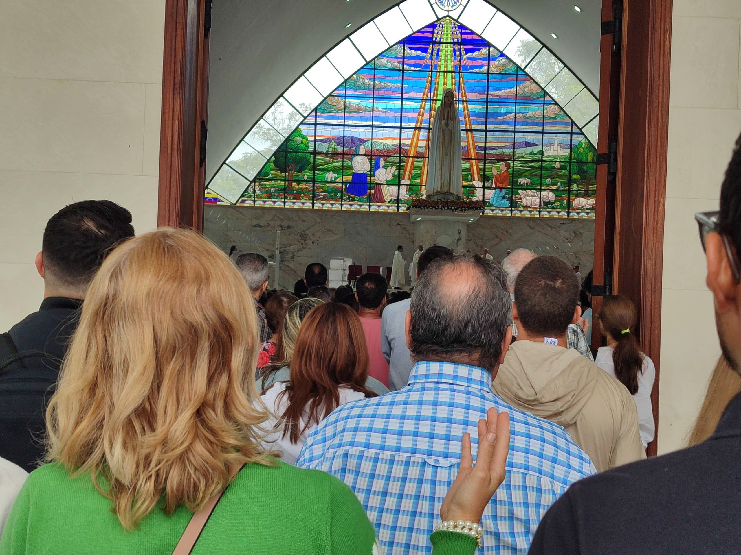 Peregrinos de fe celebran 108 años de la aparición de la Virgen de Fátima