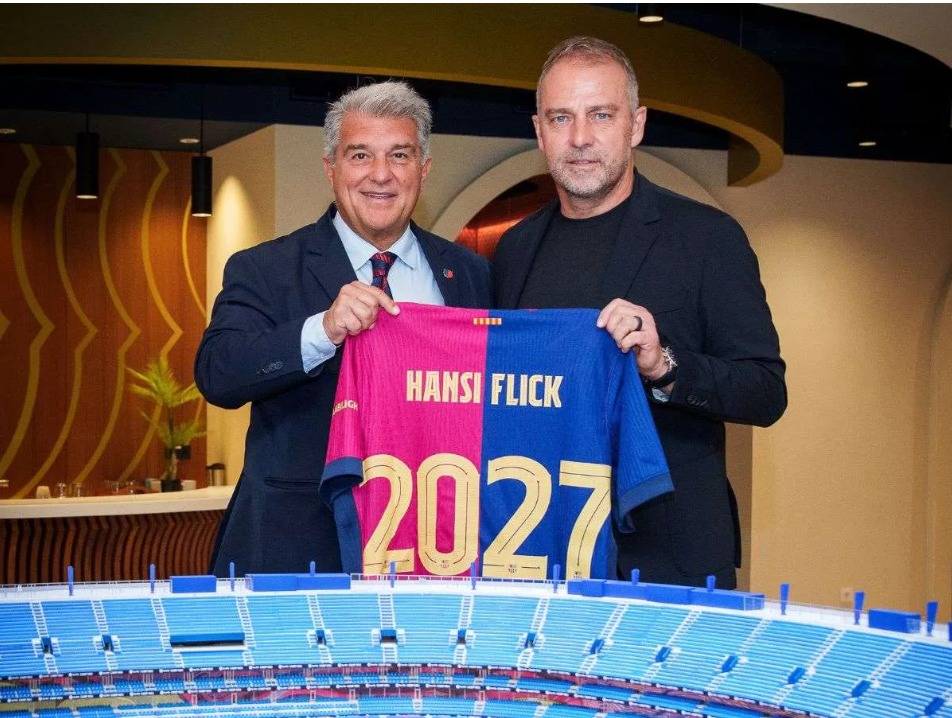 FC Barcelona renueva a Hansi Flick