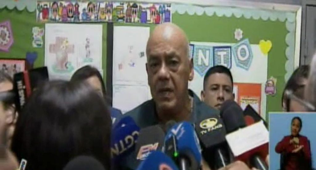 “La elección transcurre en absoluta paz”