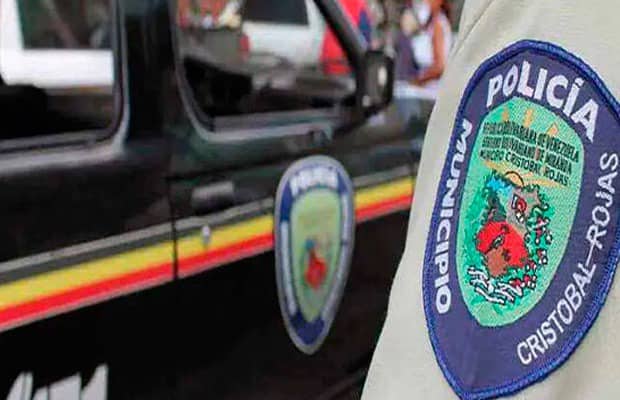 Cinco policías presos por extorsión y otros delitos de corrupción