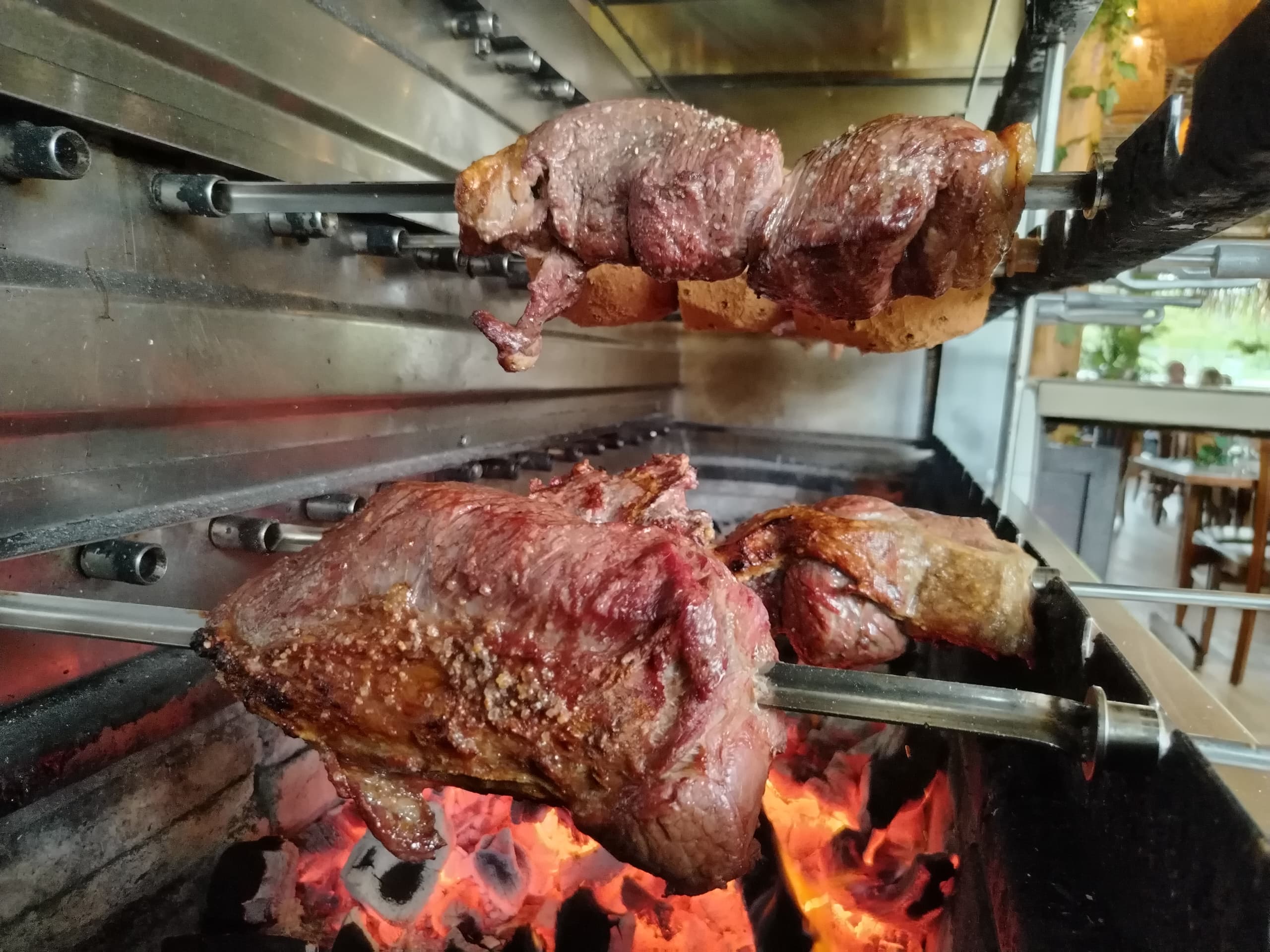 Restaurantes ofrecen comidas especiales en honor a las madres
