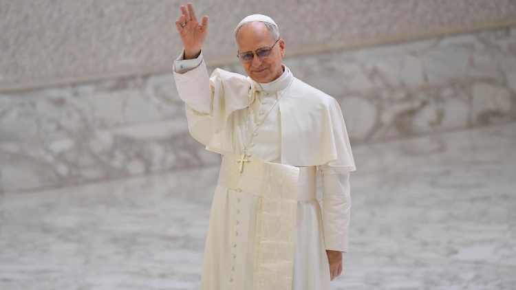 Papa León XIV pide a la Curia trabajar sin prejuicios