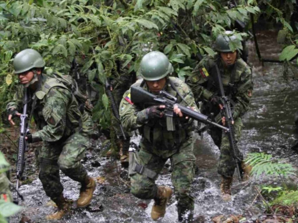 Ecuador declara tres días de duelo nacional por homicidio de 11 militares