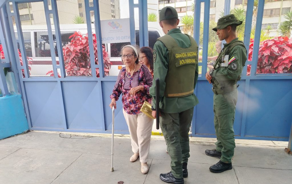 Votantes graneaditos en Los Salias