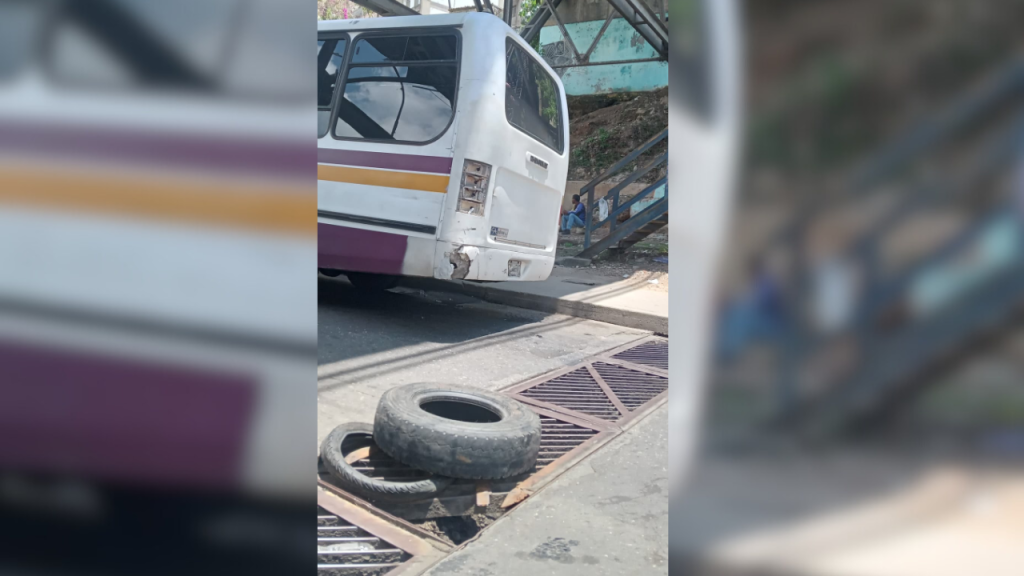 Una nueva rejilla está rota en alcantarilla de la Miranda