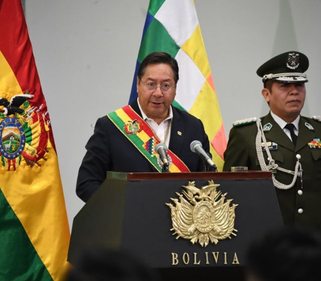Presidente de Bolivia declina su candidatura a las próximas elecciones