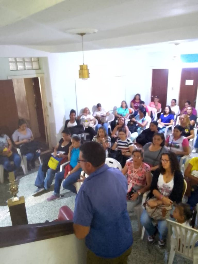 Docentes mirandinos siguen desanimados
