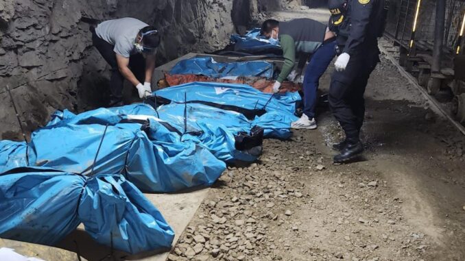 13 mineros fueron hallados muertos en Perú