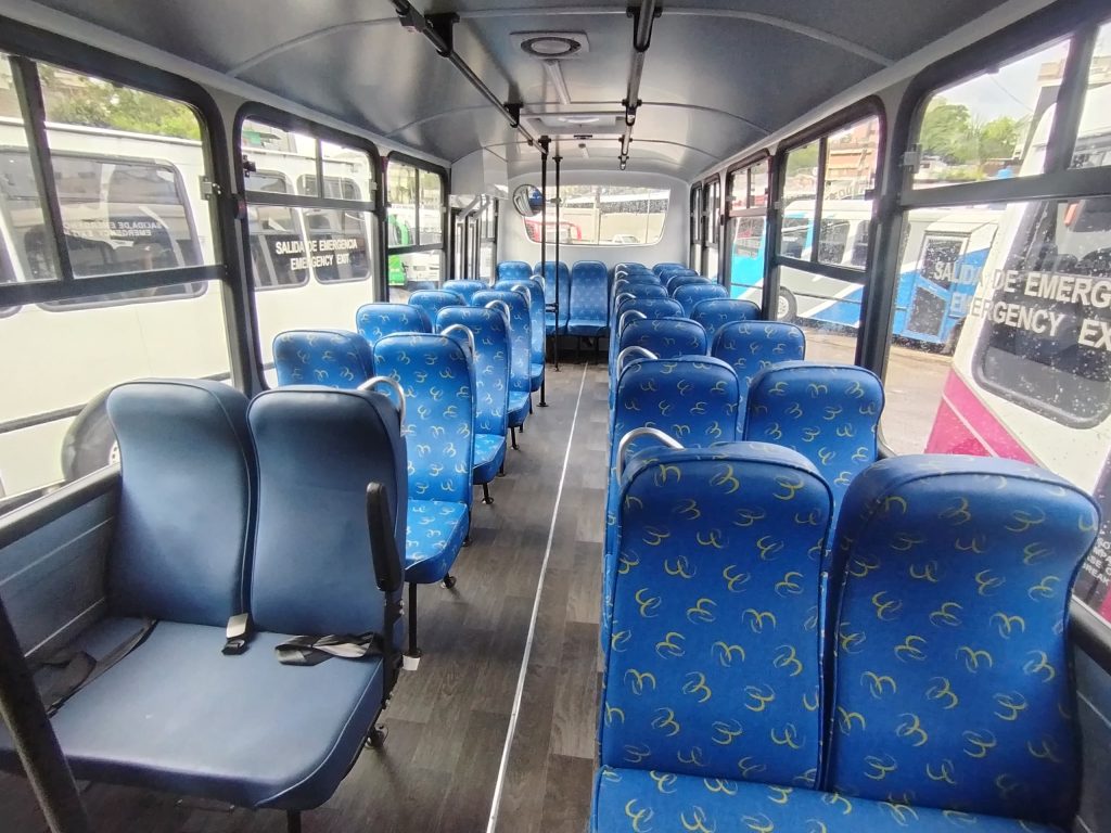 Autobuseros se quejan por elevados costos