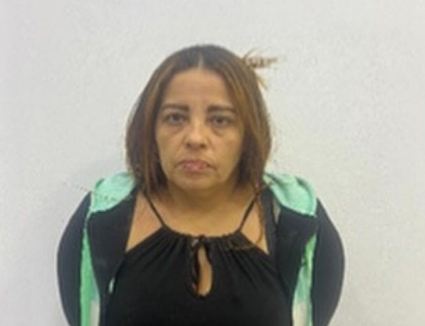 Presa empleada doméstica por robarle $5 mil a su jefe