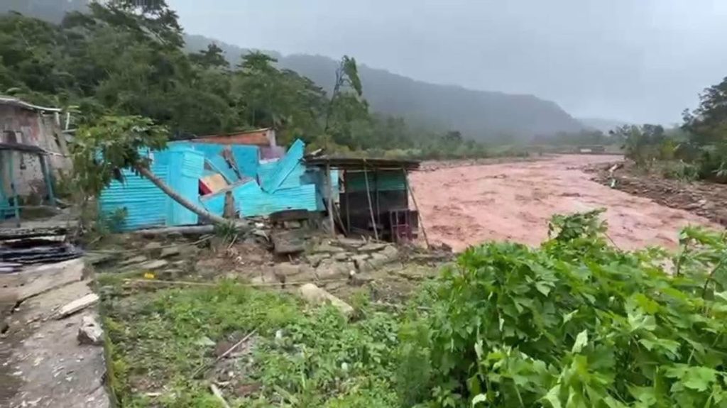 Colapsan 44 viviendas en Táchira por fuertes lluvias