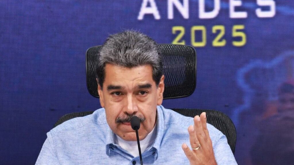 Maduro: Se reconstruirán todos los puentes caídos por lluvias