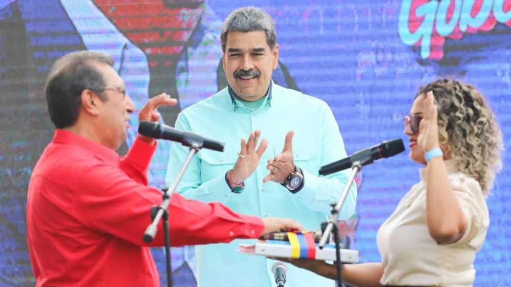 Maduro: Ha vuelto Chávez a Barinas, de la mano de Adán
