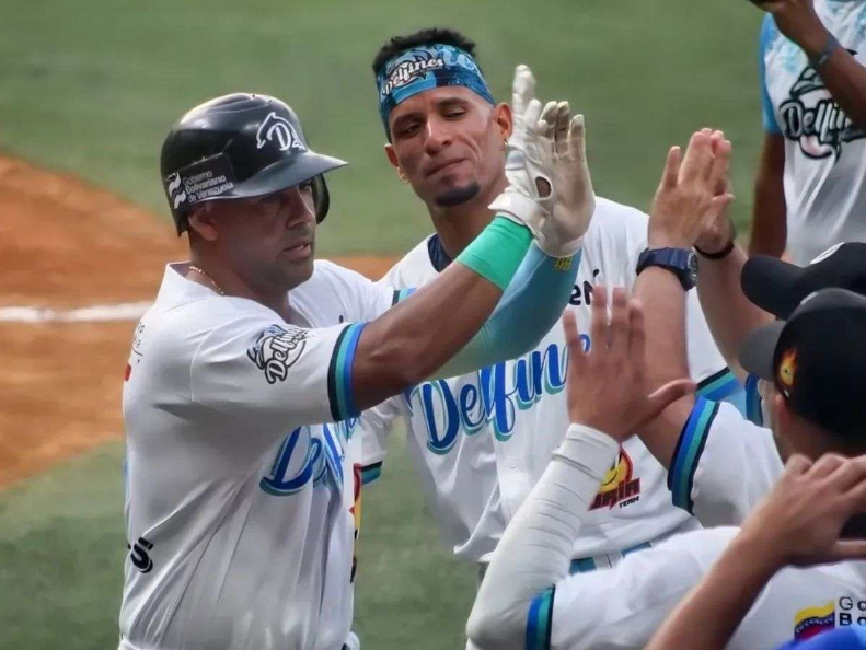 Delfines no se baja del liderato