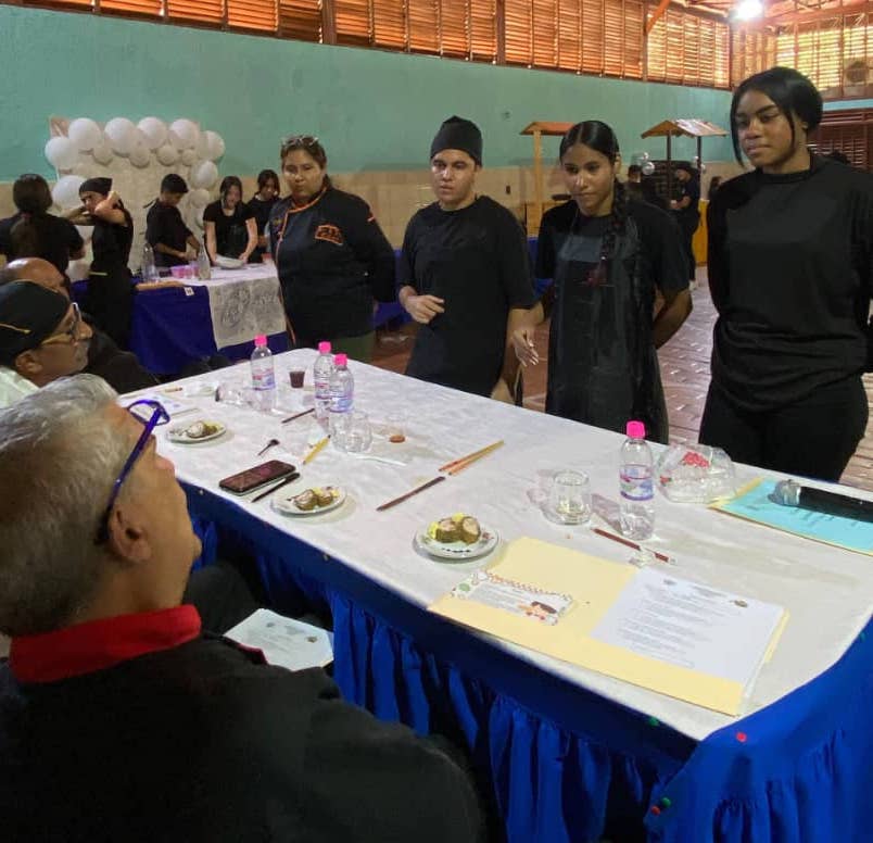 Los sabores de Venezuela se disfrutaron en colegio El Carmen