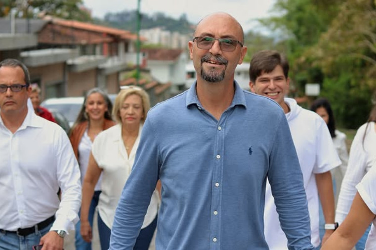 González denuncia deterioro en sectores de San Antonio