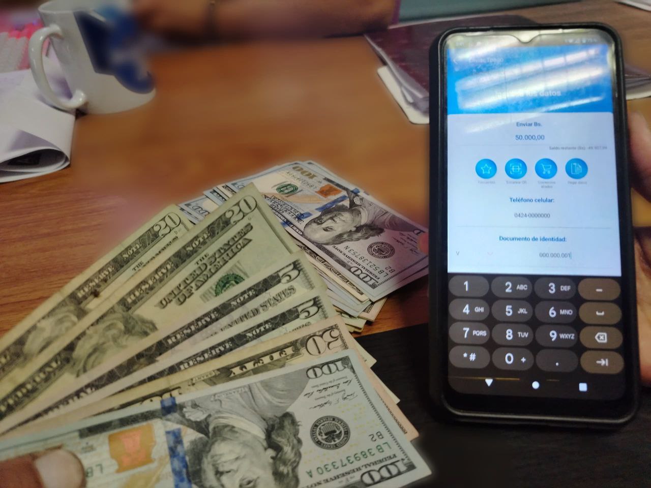 Venta informal de divisas va en picada
