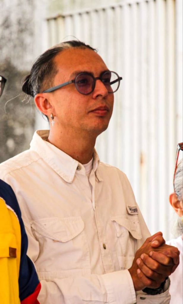 “Me pongo a disposición de nuestra candidata”