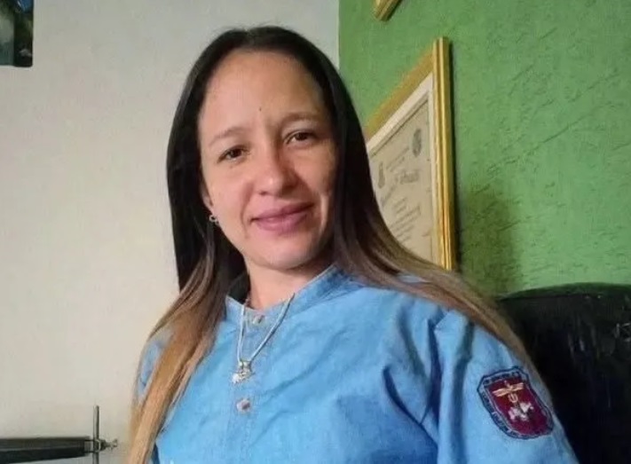 Hallan cadáver de mujer debajo de una cama