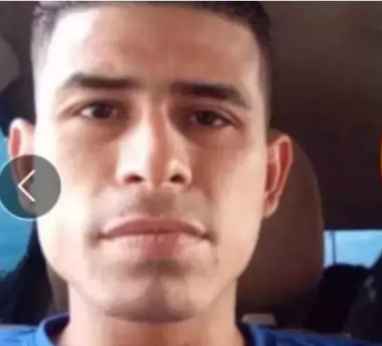 Hallan calcinado conductor dentro de su vehículo