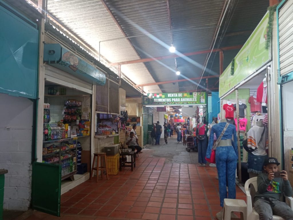 Bono de guerra no estimuló compras en mercado de El Paso
