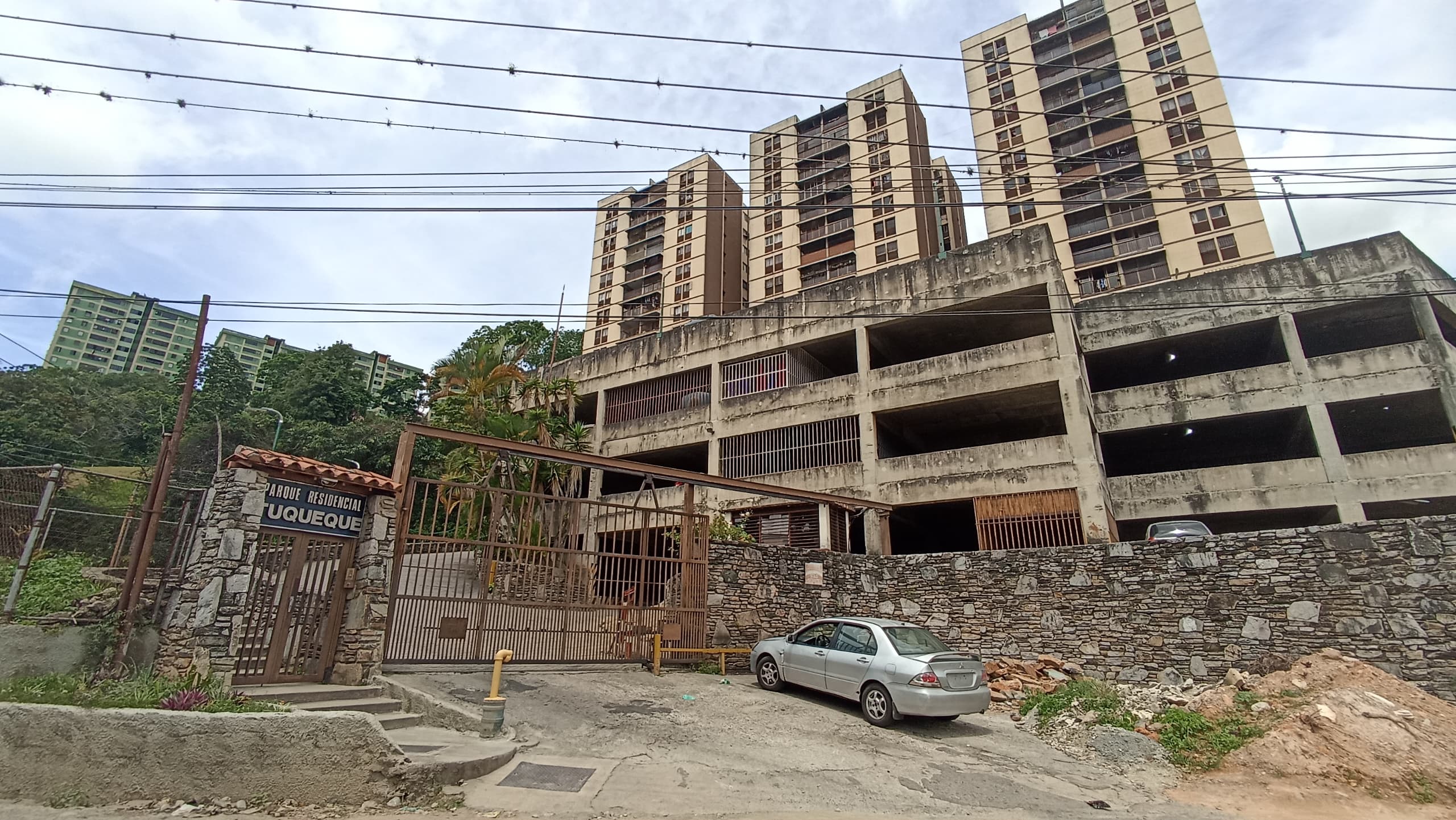 El agua llega sin presión a residencias Tuquque