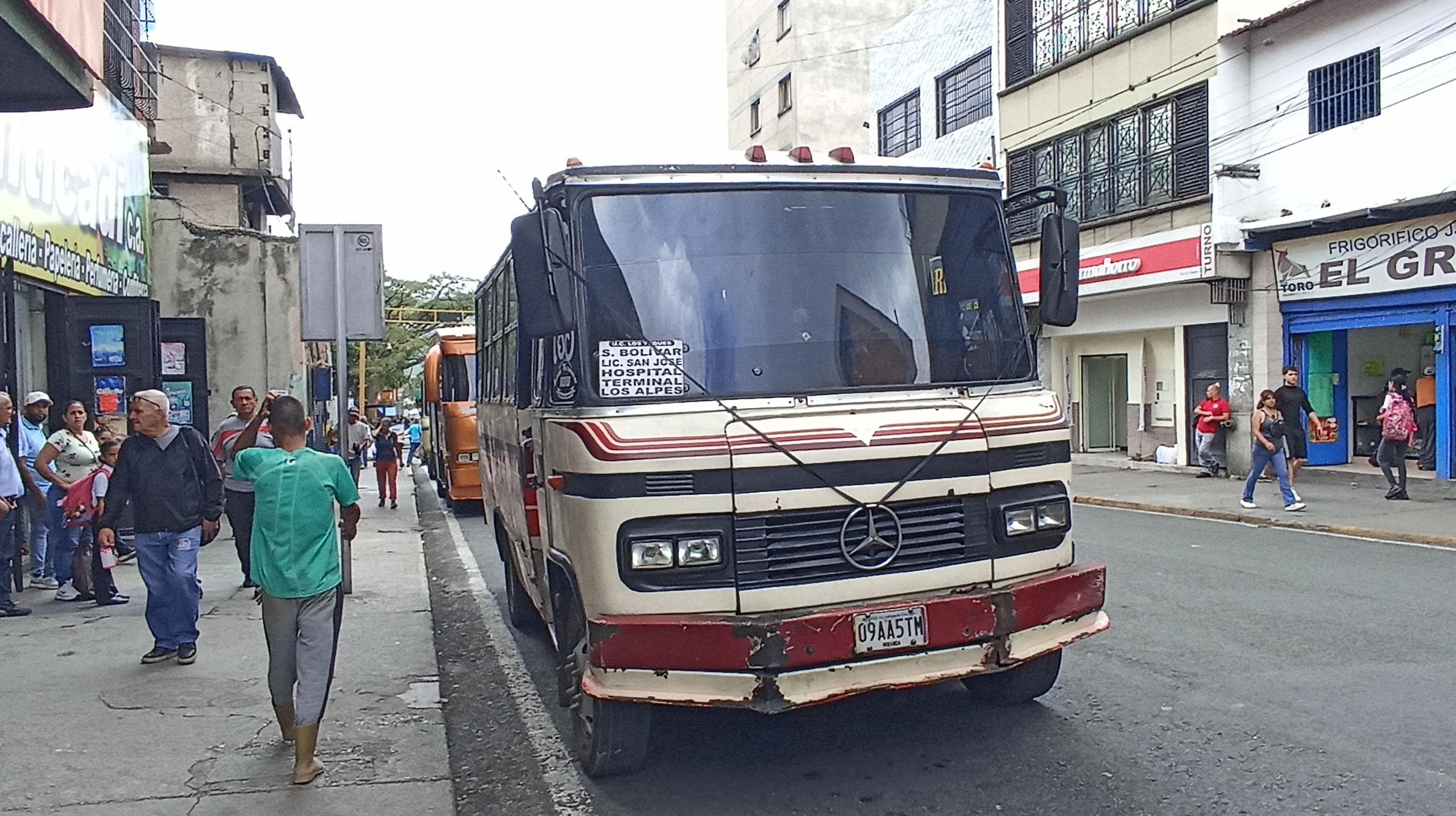 Revisarán autobuses para verificar exoneración a abuelos