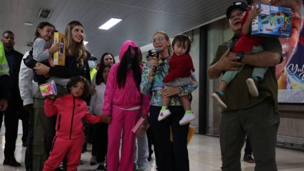 Venezuela repatrió a siete niños