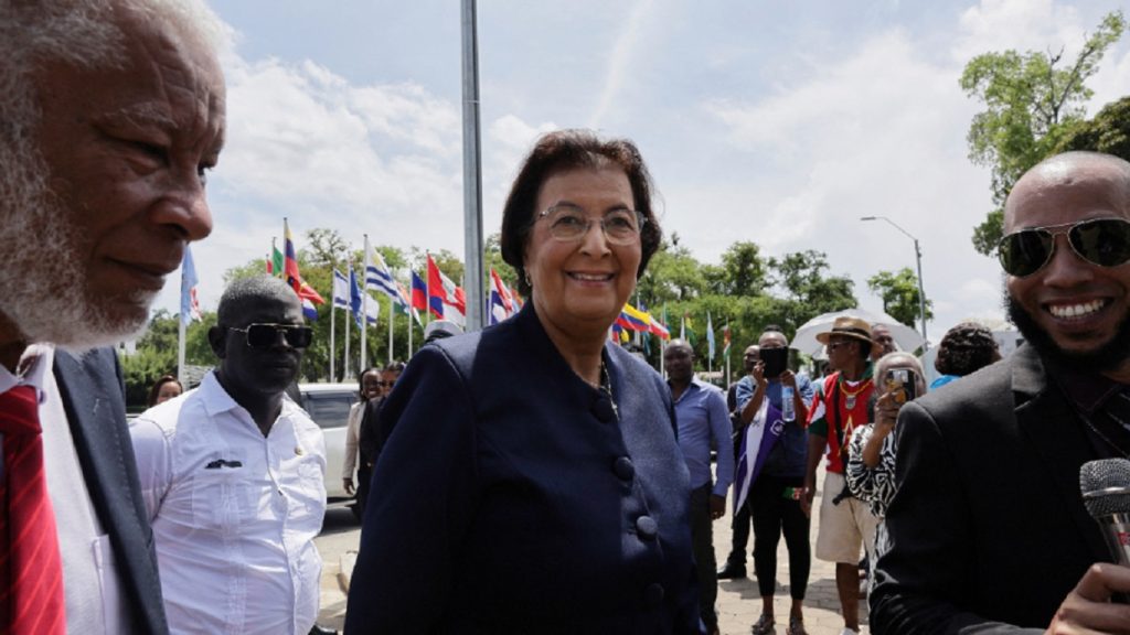 Jennifer Geerlings-Simons asume como presidenta de Surinam