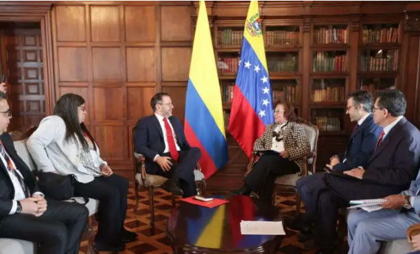 Venezuela y Colombia abordan avance de zona económica binacional