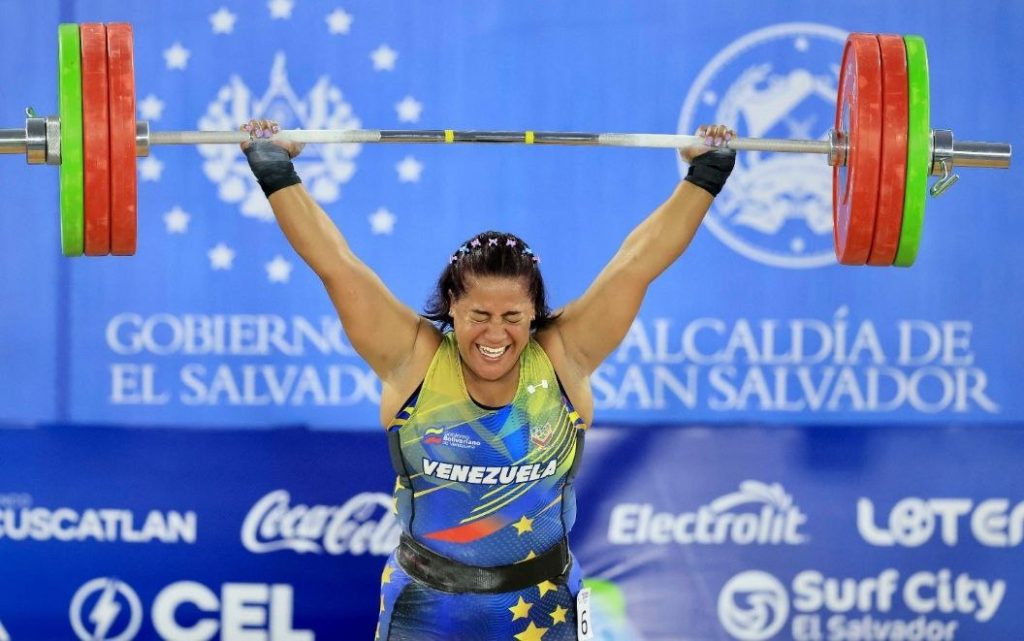 Pesas obtiene cuatro medallas de plata y tres de bronce