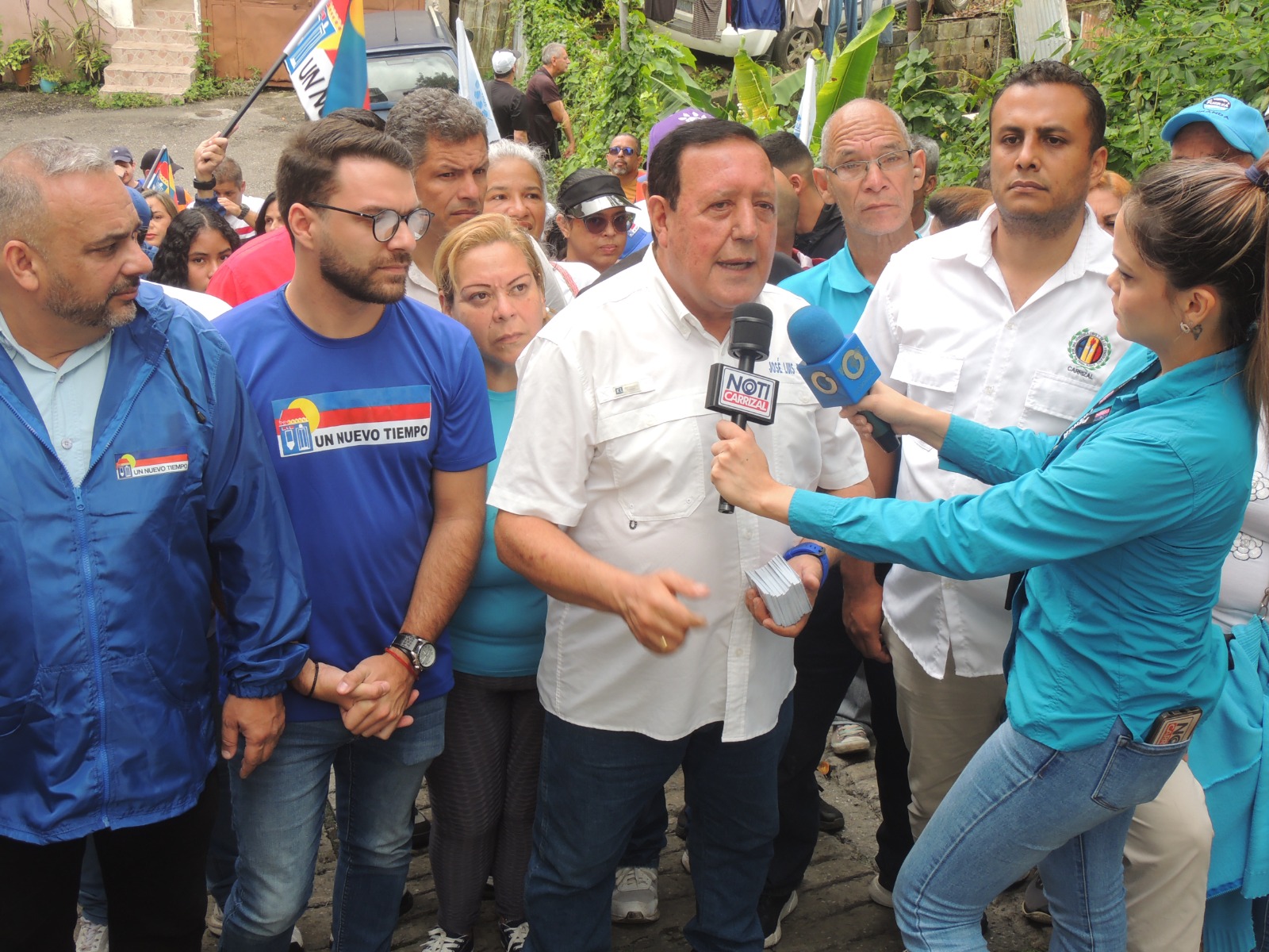Rodríguez reta a Morales a medirse en una encuesta 
