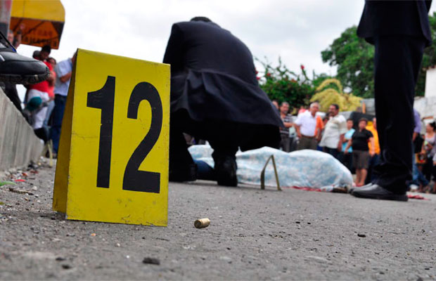 Asesinan a tiros a hombre frente a una panadería