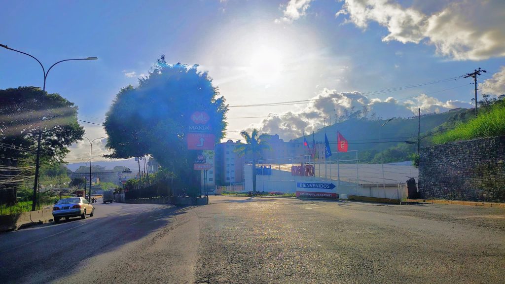 Pondrán parada de buses a la altura de Makro