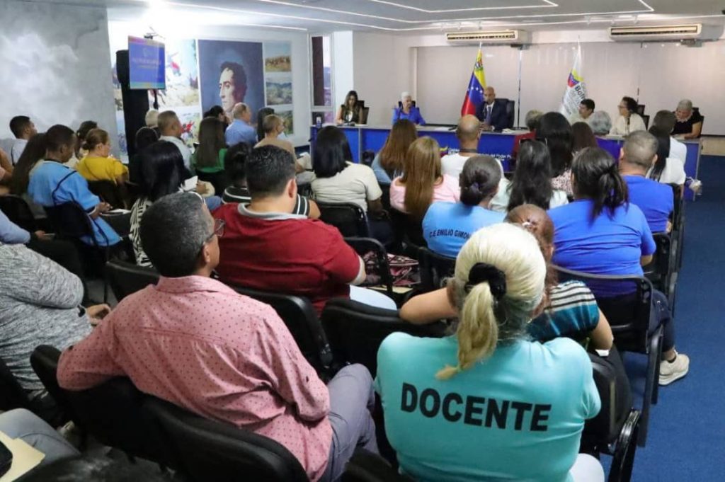Mineducación inicia consulta para adecuar contenidos en el aprendizaje