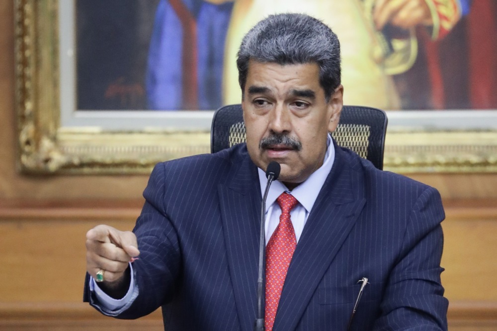 Maduro llama a votar este 27-J