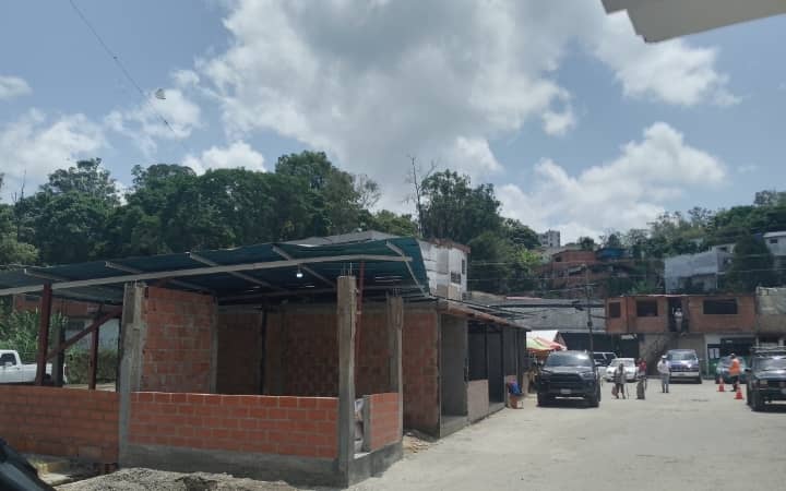 Recuperarán estacionamiento y cuarto de aseo en el mercado