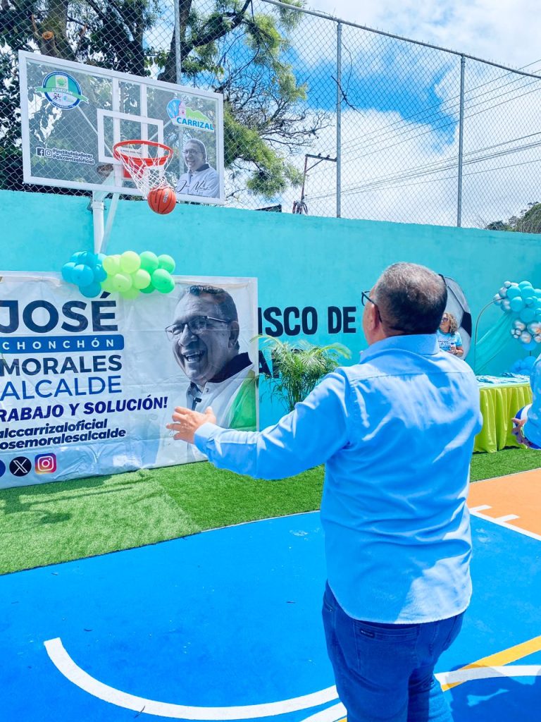 Reinauguran otra cancha en Carrizal