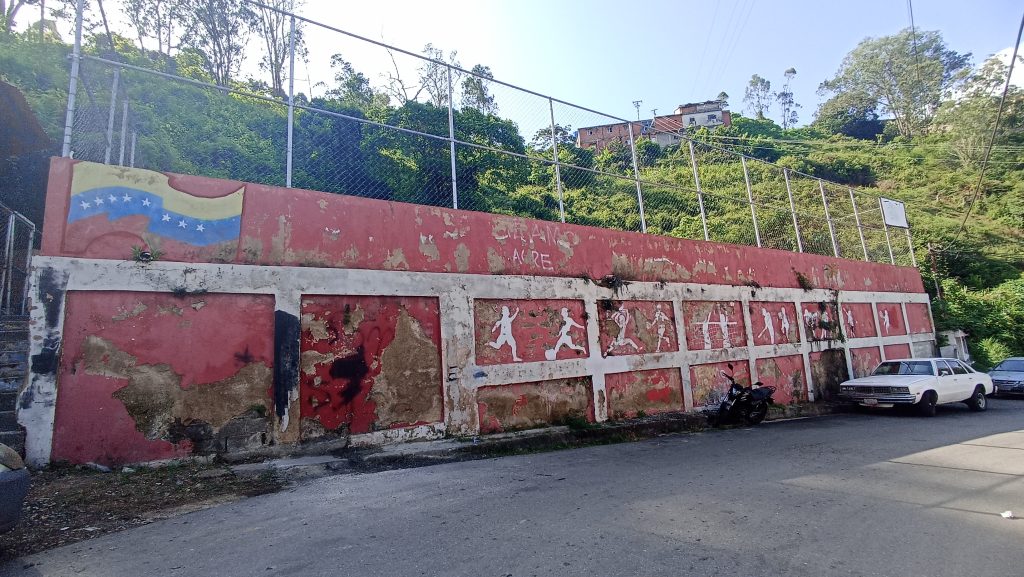 Promueven acciones para recuperar cancha deportiva