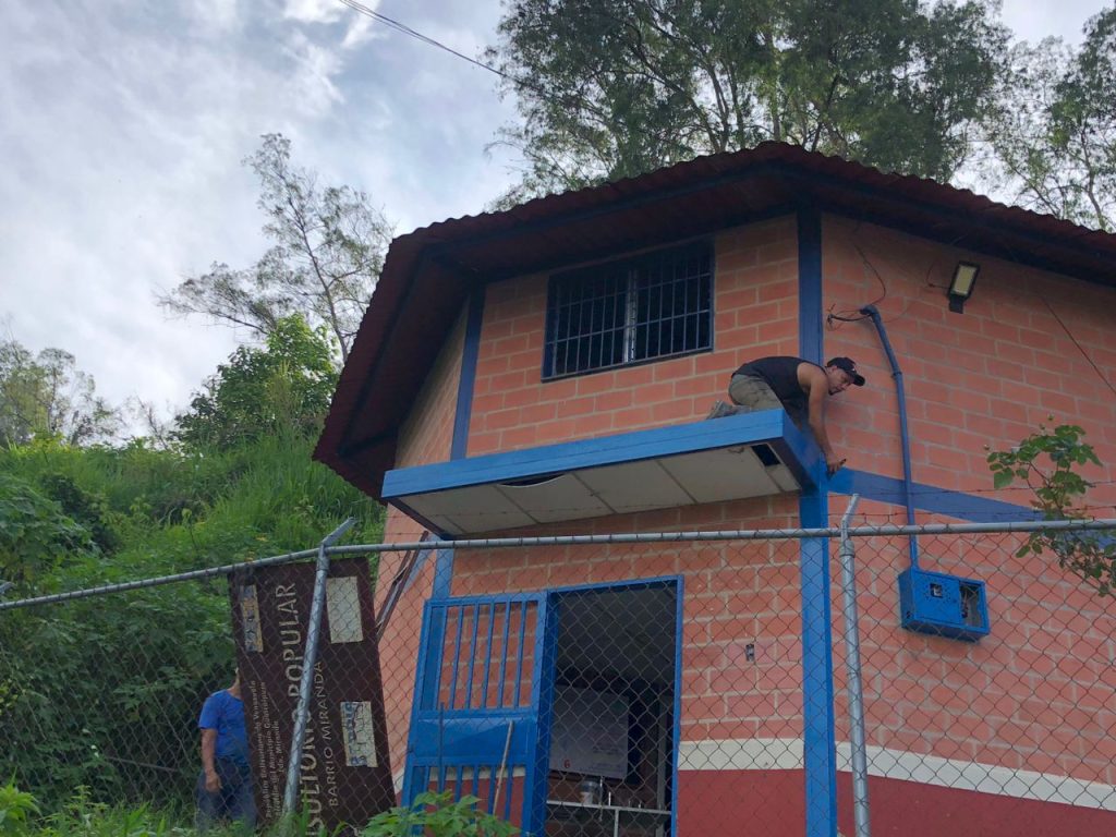Recuperan por autogestión ambulatorio en Barrio Miranda I