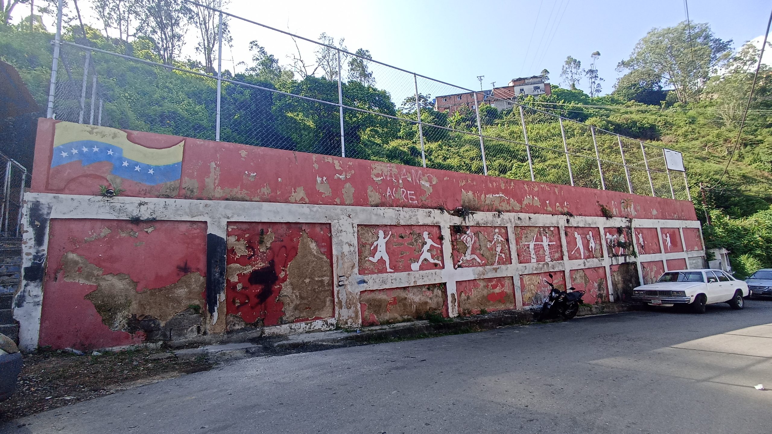 Promueven acciones para recuperar cancha deportiva