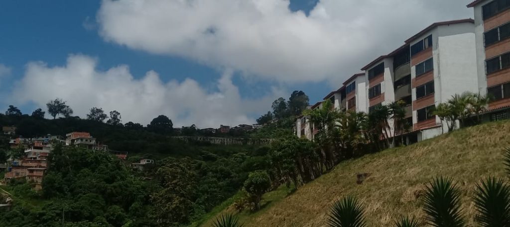 Residentes de La Quinta denuncian constantes fluctuaciones