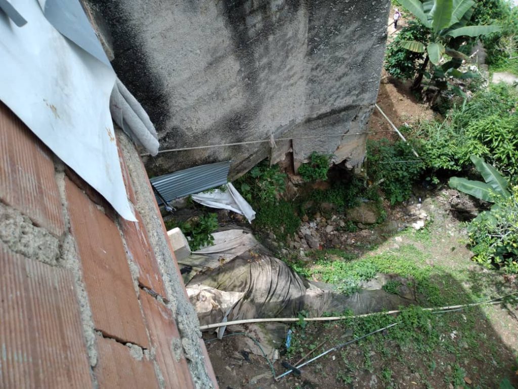 Cinco familias afectadas por torrentera en Guaremal