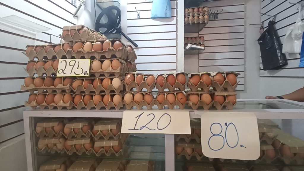 Huevos económicos en el Mercado Vencedores