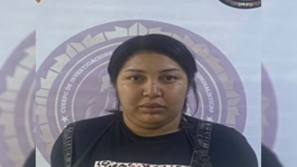 Detienen a mujer por cooperar con banda