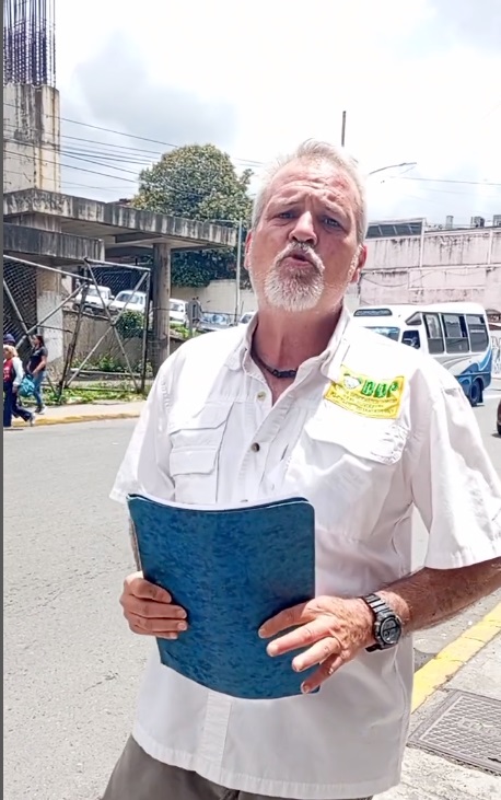 “Construiremos un ambulatorio en el Elefante Blanco”