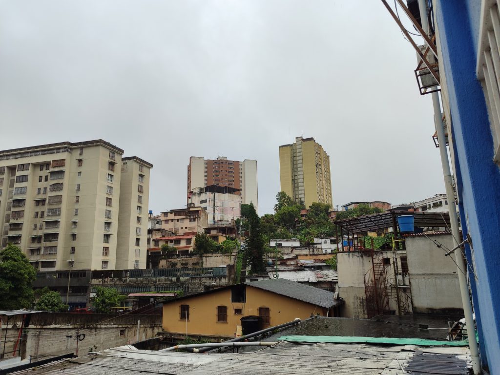 Los Altos y Caracas sin electricidad